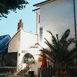 Отель De La Couronne 2*