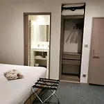 De La Couronne Отель 2*