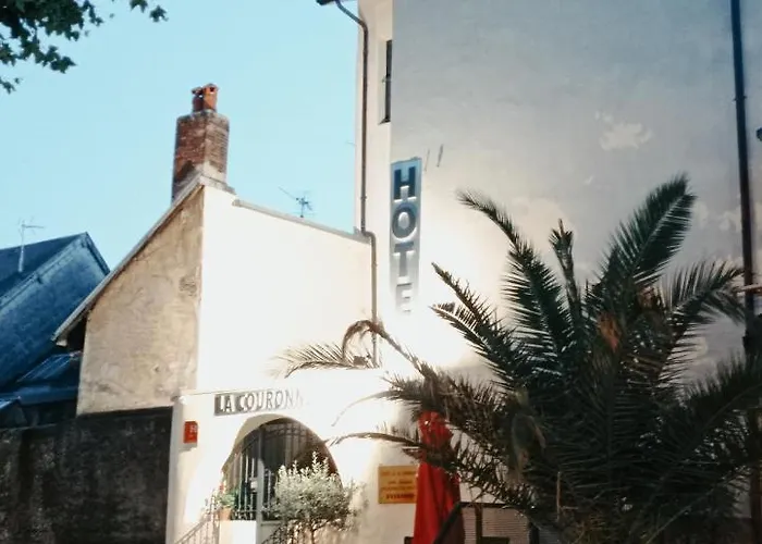 Hotel De La Couronne 2*