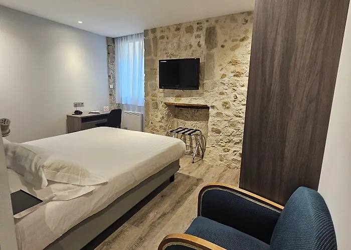 De La Couronne Hotel 2*