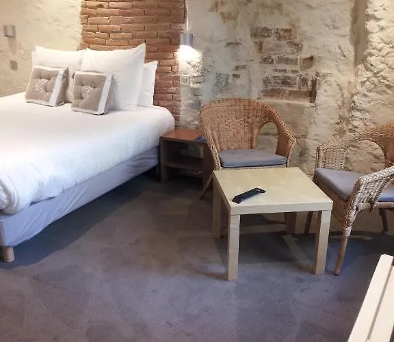 De La Couronne Hotel 2*