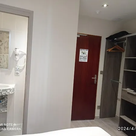 Hotell De La Couronne 2*