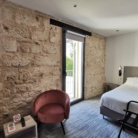 Hotell De La Couronne 2*