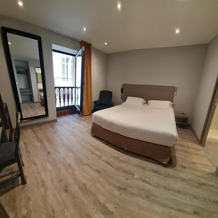 Hotell De La Couronne Aix-les-Bains