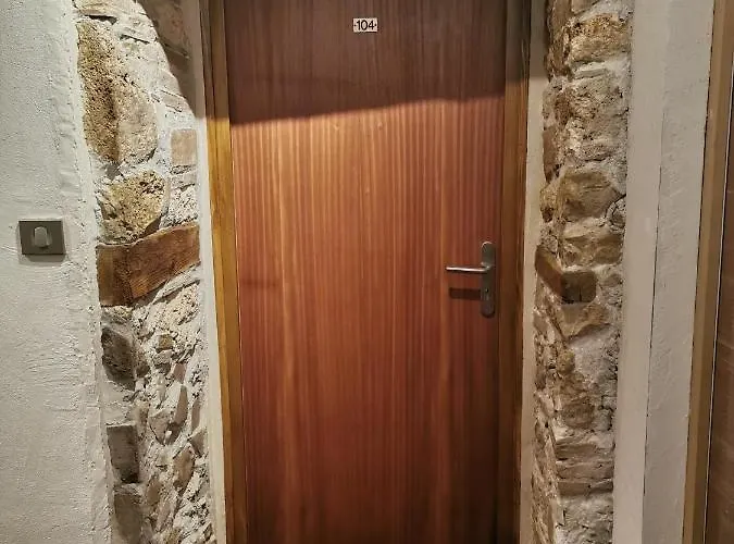 De La Couronne Aix-les-Bains