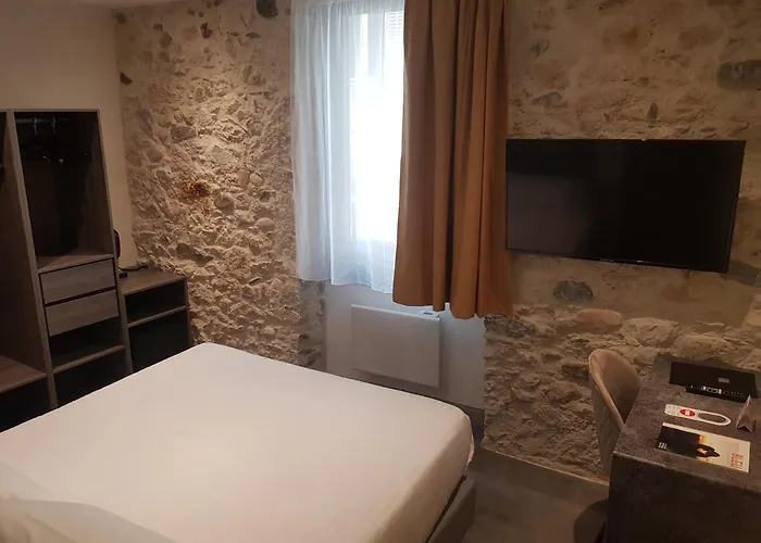De La Couronne Aix-les-Bains
